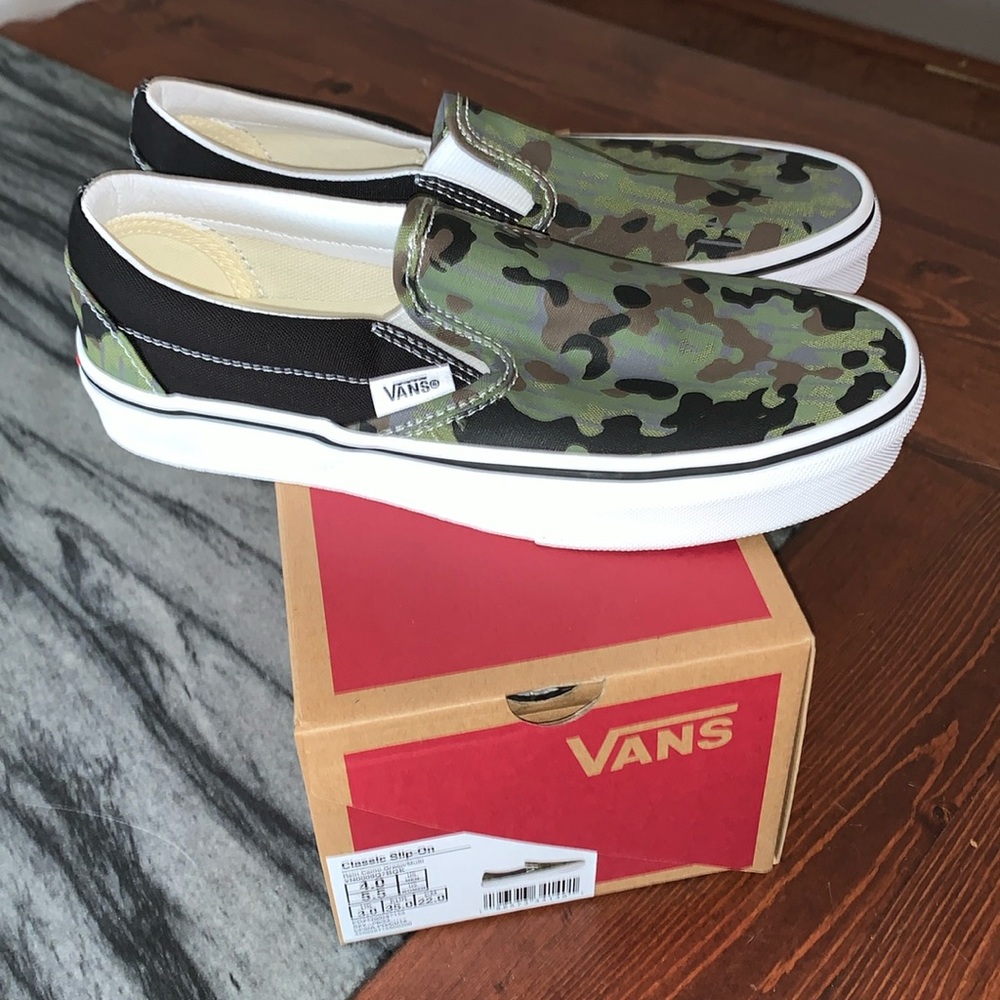 NEW! Vans Rain Camo Classic Slip on Men 4/Women 5.5